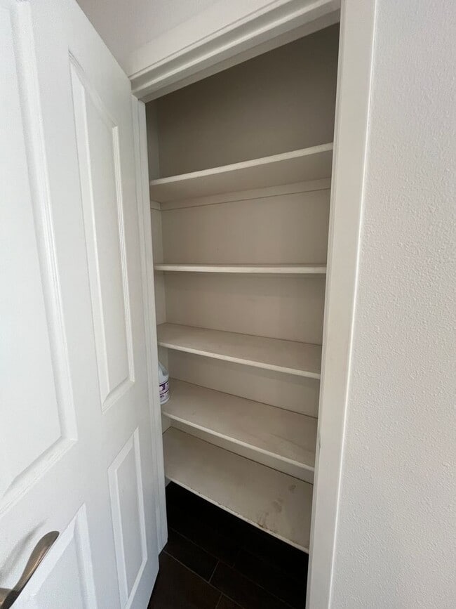 Building Photo - Beautiful Southside Visalia Home! Coming Soon!