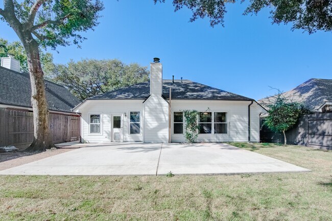 Building Photo - 31302 Baker Lake Dr