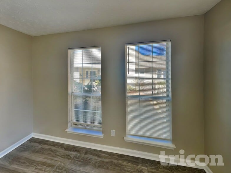 Building Photo - 55 Braelinn Creek Ct