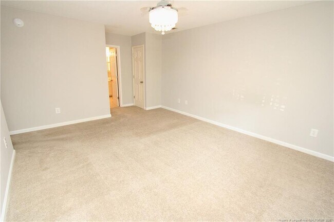 Building Photo - 100 Fawn Ct