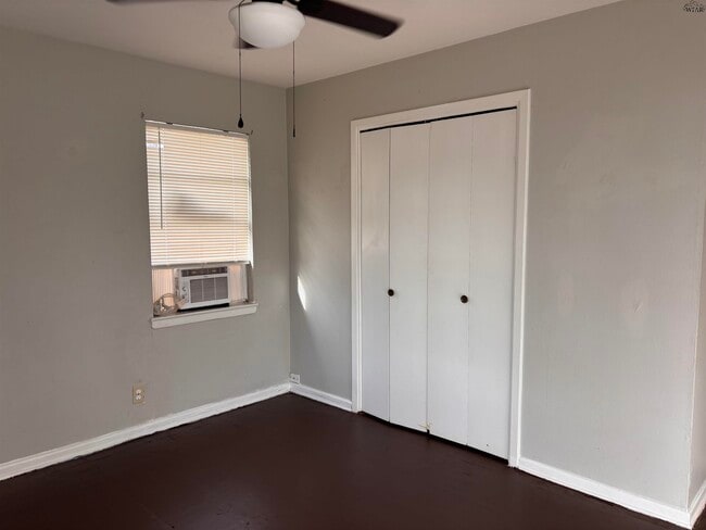 Building Photo - 1407 Harris Ln