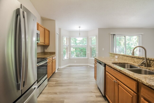 Building Photo - 1010 Whirlaway Cir S
