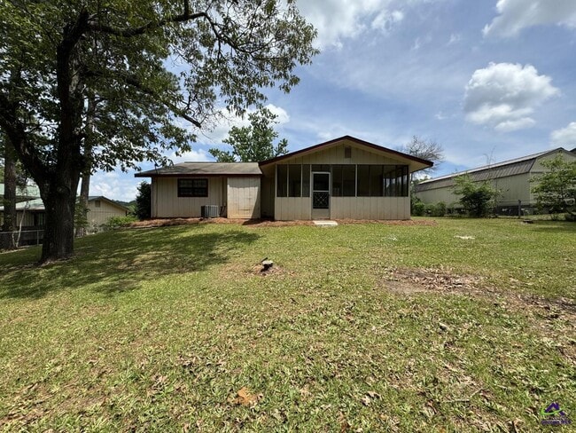 Building Photo - 107 Turtle Creek Dr