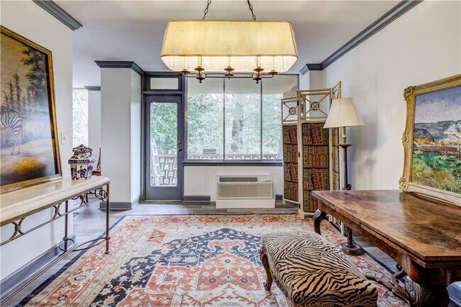 Building Photo - 2637 Peachtree Rd NE