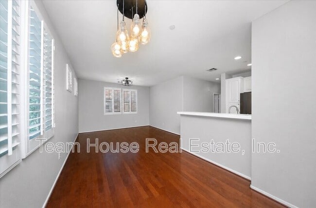 Building Photo - 27274 Arbor Pl