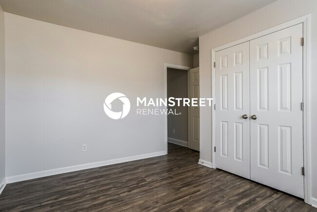 Building Photo - 3 Bedroom Pet-Friendly Home in SMITHFIELD, NC with Main Street Renewal