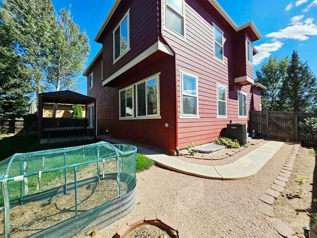 Building Photo - 6834 Cool Spring Way