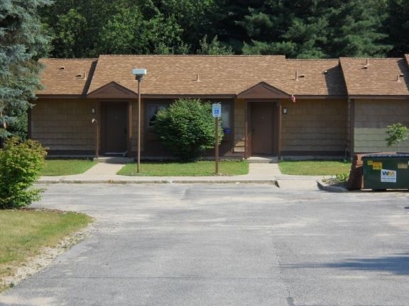 Primary Photo - Central Lake Townhouses