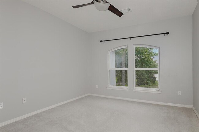 Building Photo - 14 Graceful Elm Ct
