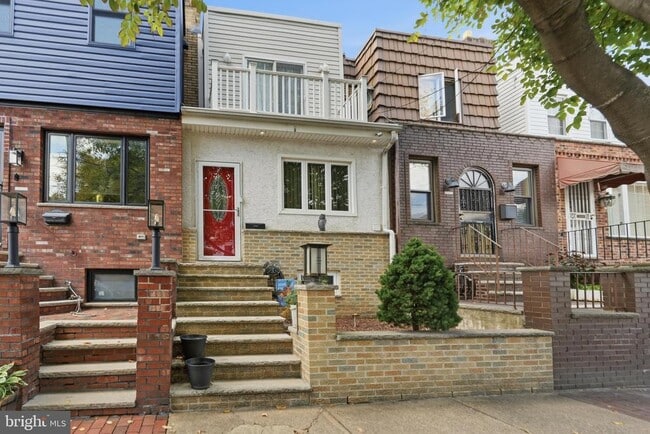 Building Photo - 3006 S Smedley St