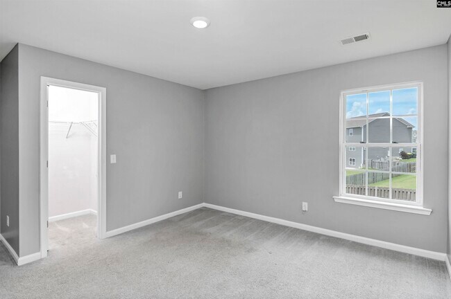 Building Photo - 414 Tulip Way