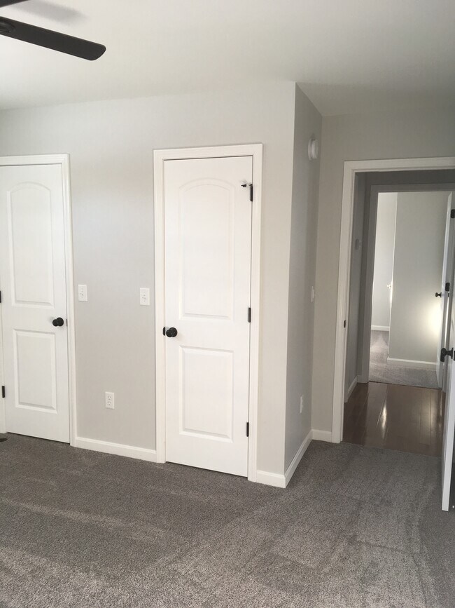 Building Photo - 3 Amos Dr