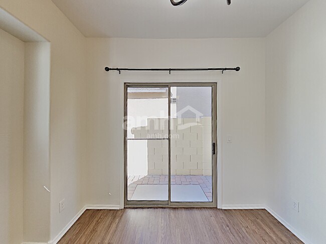 Building Photo - 14223 W Country Gables Dr