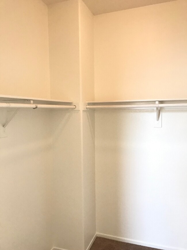 Building Photo - Beautiful 2 Bedrooms,  2.5 Bath Townhome with 2 Car Attached Garage in Ontario