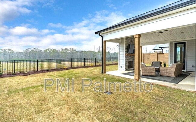 Building Photo - 2322 High Blf Lp