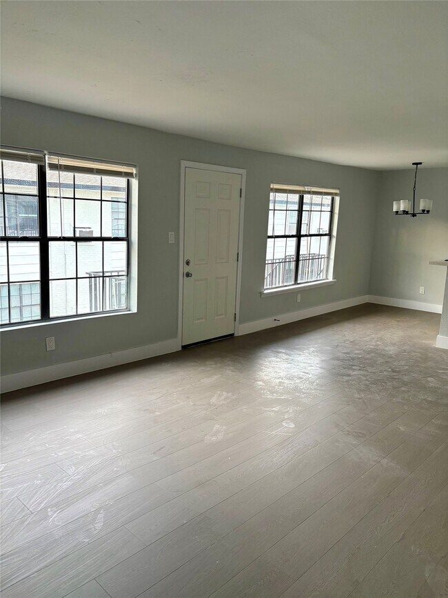 Building Photo - 1125 Ann St