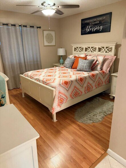 Building Photo - 10451 W Broward Blvd