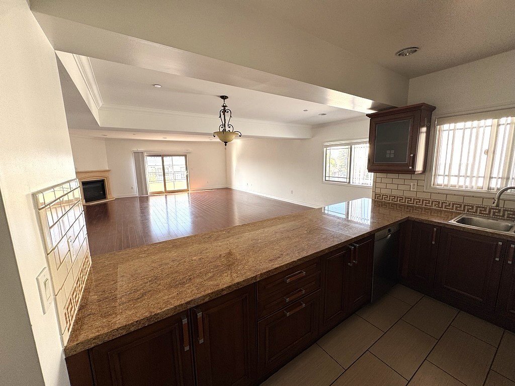 Building Photo - 11848 Kiowa Ave