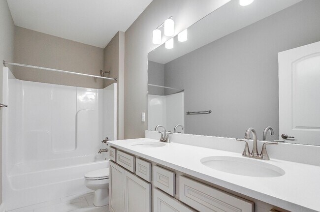 Building Photo - Gorgeous Newer Construction Home!