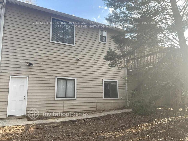 Building Photo - 2055 Brookstone Ct