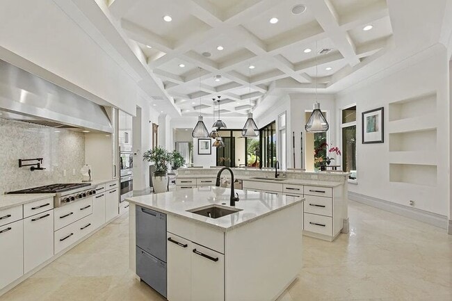 Building Photo - 10372 Kensington Shore Dr