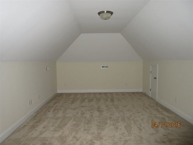 Building Photo - 403 Wolfe Ln
