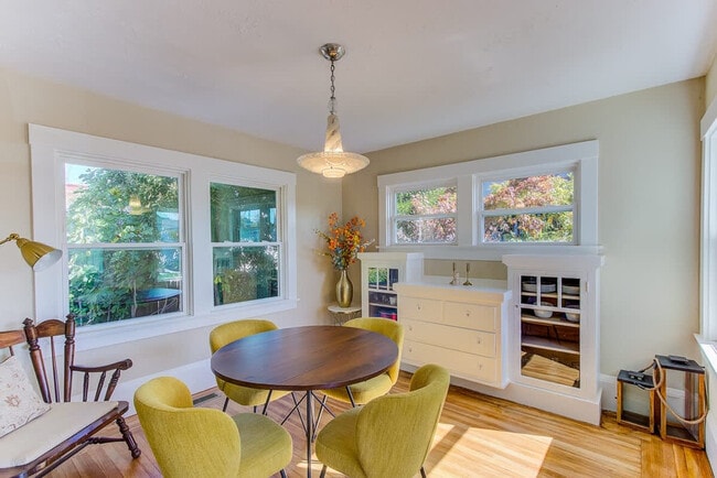 Building Photo - 2243 Woolsey St