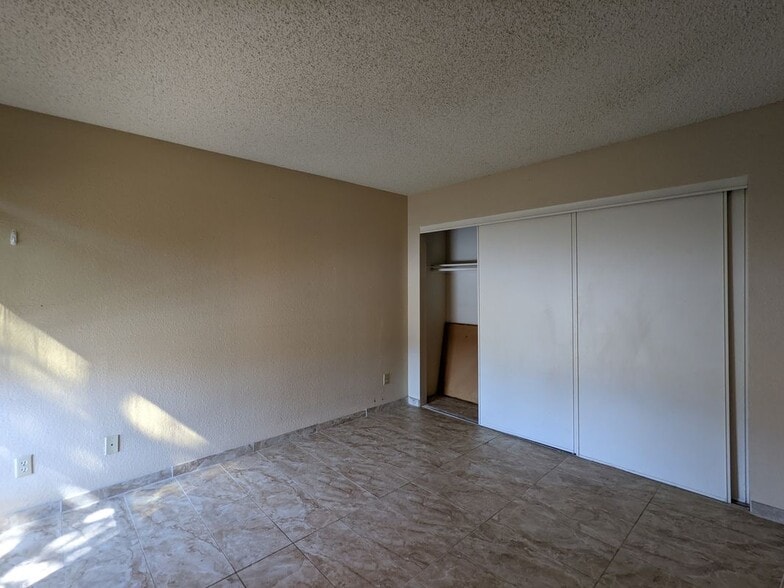 Building Photo - 3535 W Tierra Buena Ln