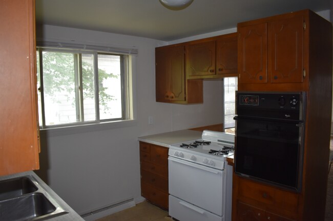 Building Photo - 608 S Franklin St