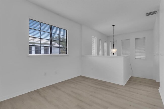 Building Photo - 4210 Windsor Lake Cir