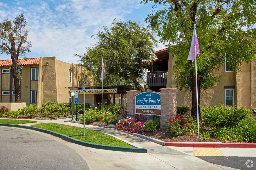 112 Pacific Pointe Apartments - 13882 Tustin East Dr Tustin CA 92780 ...