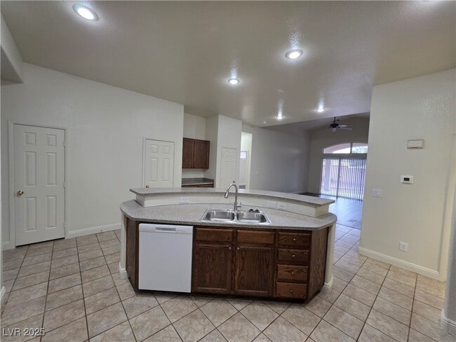 Building Photo - 8240 Aurora Peak Ave