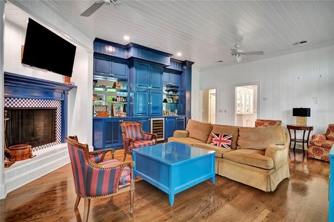 Building Photo - 6220 Bayshore Blvd