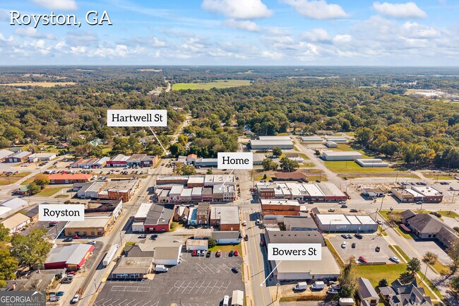 Building Photo - 958 Church St