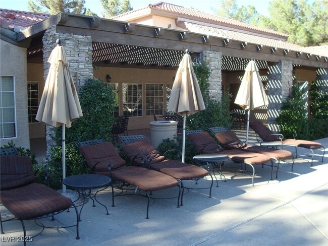 Building Photo - 2200 S Fort Apache Rd