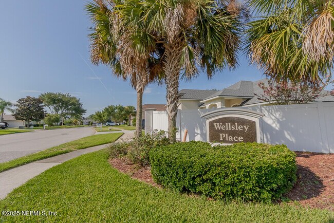 Building Photo - 12080 Scarsdale Dr