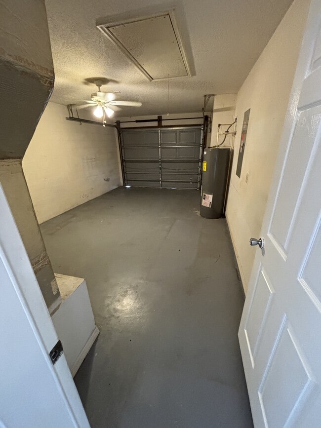 Building Photo - 5 Wood Arbor Ln