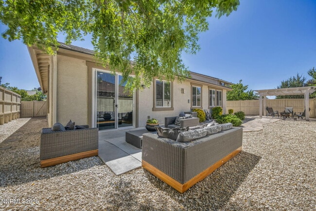 Building Photo - 10740 Cedar Rock Dr