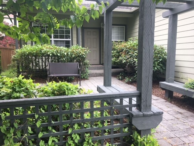 Building Photo - PRELEASING: 3 bed/2 bath House off Samish ...