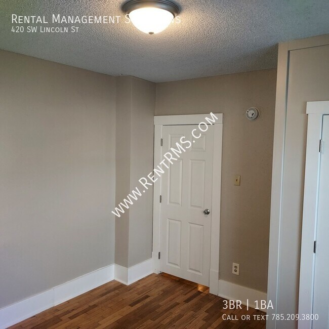 Building Photo - 420 SW Lincoln St