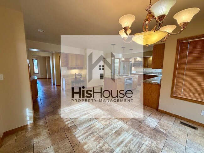 Building Photo - 2318 45th Ave