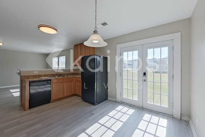 Building Photo - 100 Farmington Dr