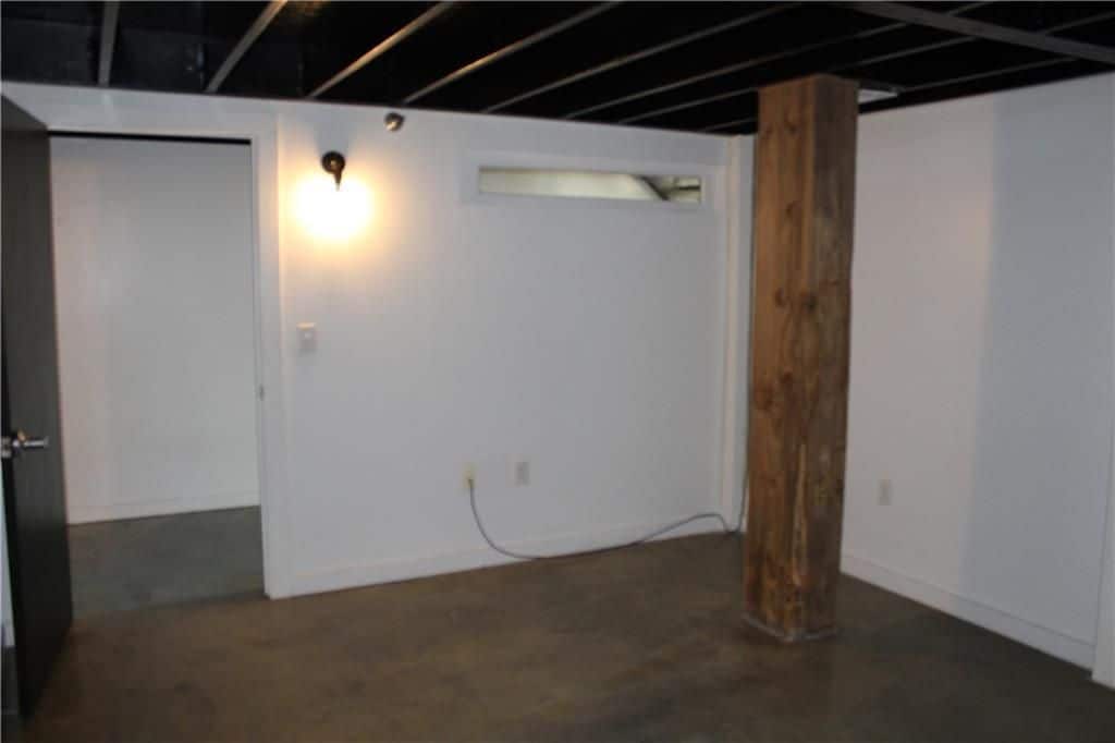 Building Photo - 170 Boulevard NE
