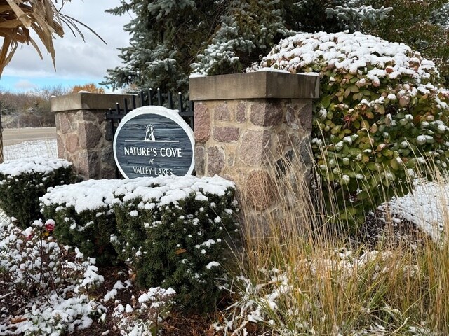 Nature's Cove - 382 S Litchfield Dr