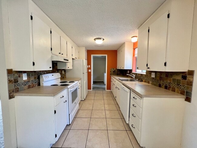 Building Photo - 4 Bedroom Home in Culdesac near CWU