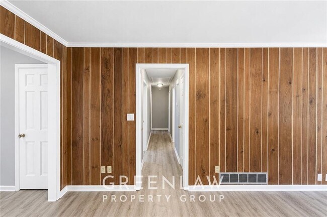Building Photo - 3605 Flat Shoals Rd