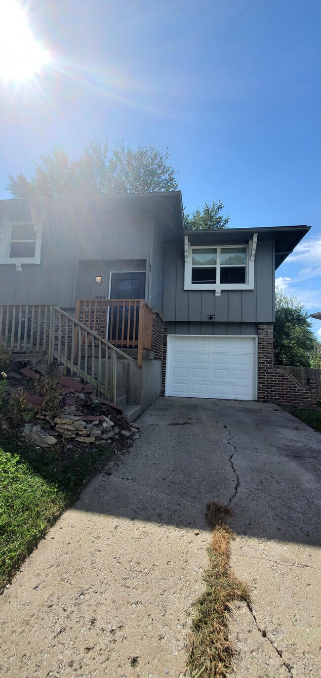 Duplex for Rent in Olathe, KS 14915 W 150th Terrace Olathe KS 66062