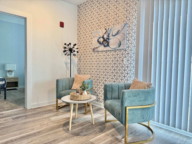 Building Photo - 542 Boulevard NE