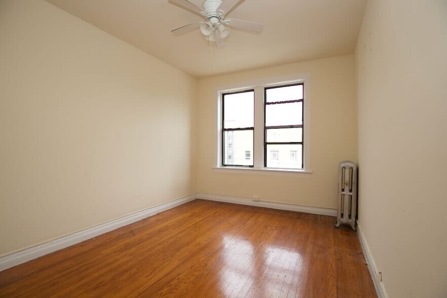 Building Photo - 1530 N Kedzie Ave