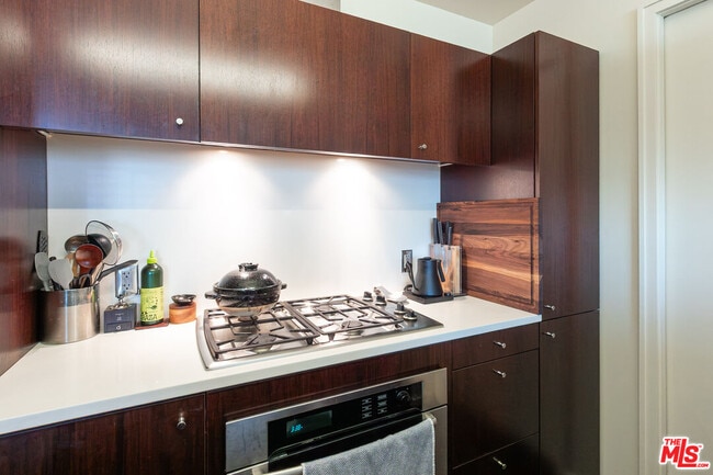 Building Photo - 1155 S Grand Ave